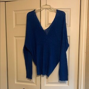 Francesca's Collections Blue V-Neck Sweater Timeless Knit